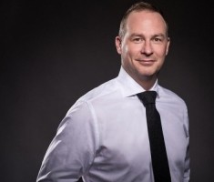 纽卡CEO致信球迷：能成为俱乐部一员实属荣幸 期待这段非凡征程